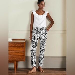 Boden Richmond 7/8 Pants in Black and White Leaf Pattern Exotic Leaves 12 long
